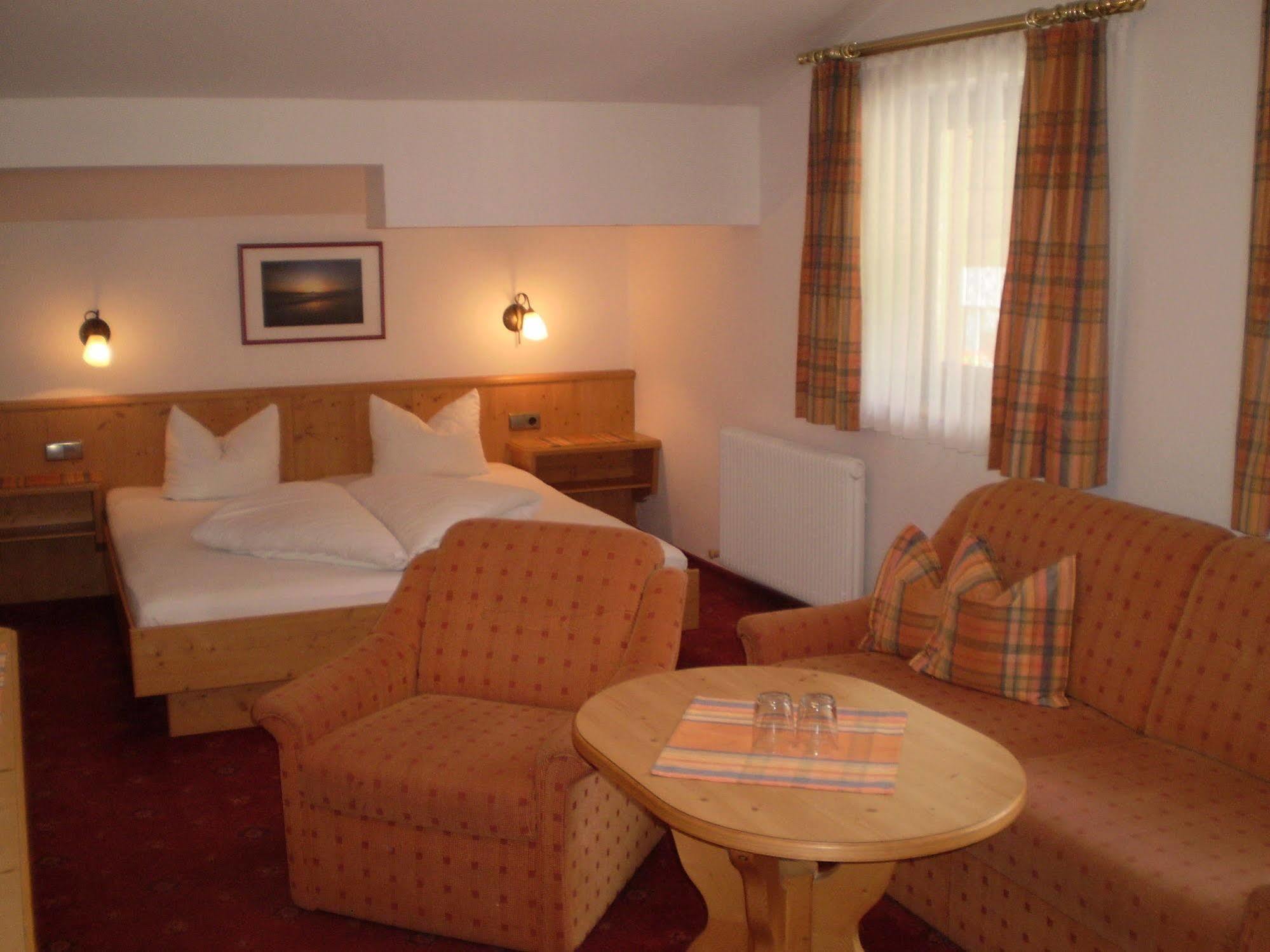 Garni Strasser 4*