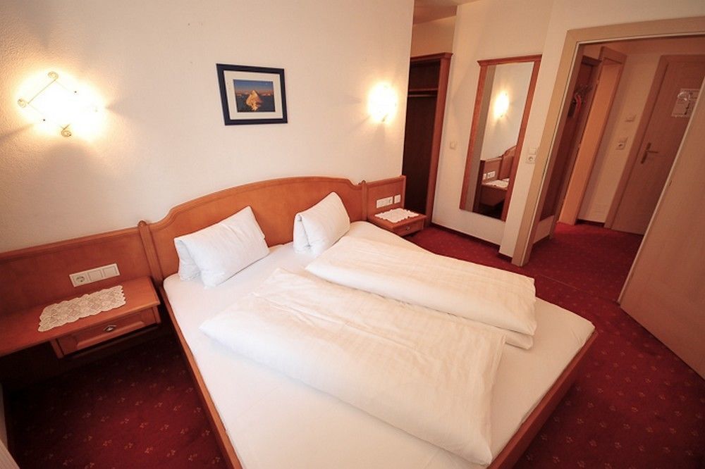Garni Strasser Aparthotel